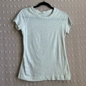 Lululemon Let‎ Be Short Sleeve Tee Sz 8 Light Grey Heather